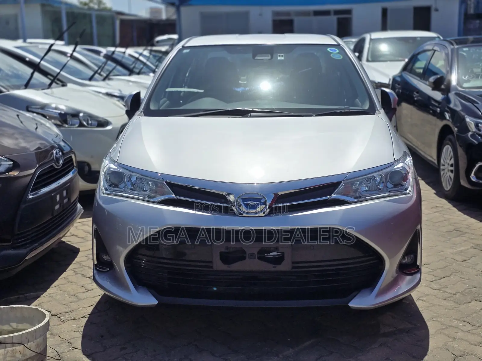 Toyota Axio 2018 Silver