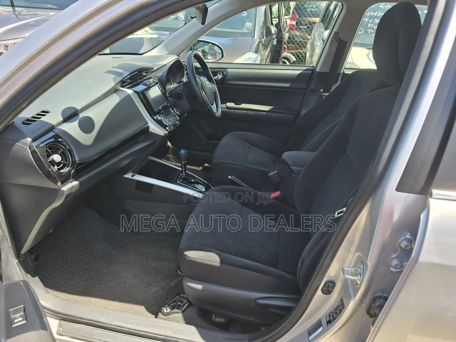 Toyota Axio 2018 Silver