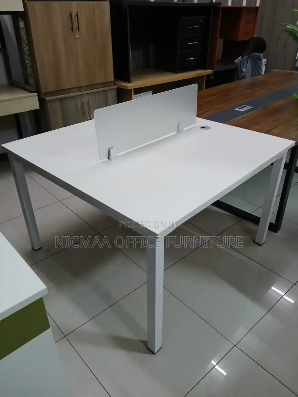 Minimalist, Functional Space-Smart 2-Way Workstation