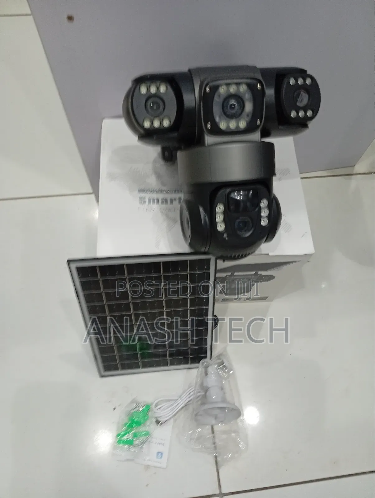 Number-One Tripple Lens Tilt Rotating 4g Solar Powered Camera