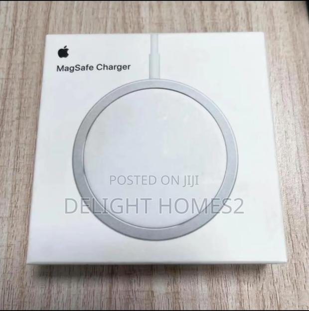 Apple Magsafe Fast Charger Wireless_che - main view
