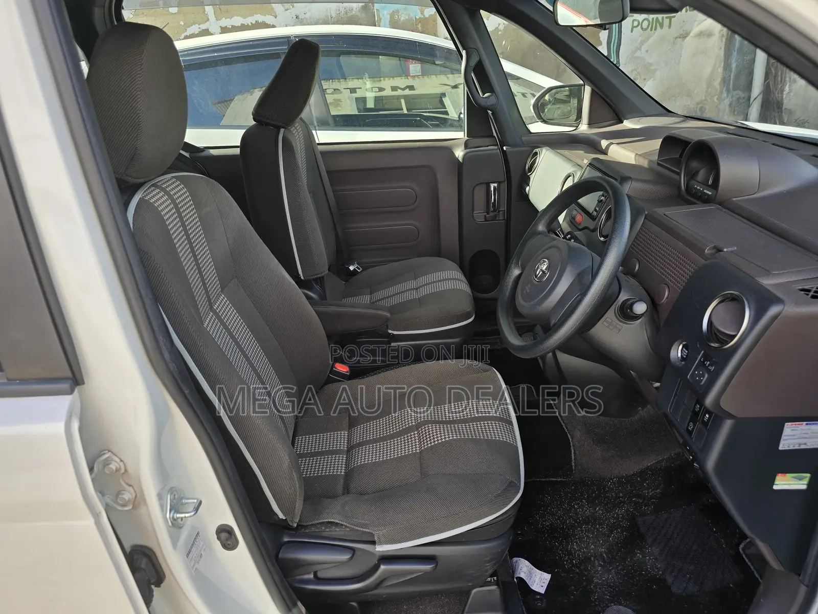 Toyota Spade 2018 White