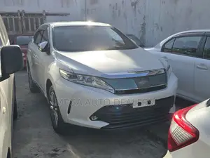 Toyota Harrier 2018 White