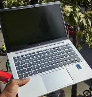 Laptop HP EliteBook 830 G8 16GB Intel Core I7 SSD 512GB