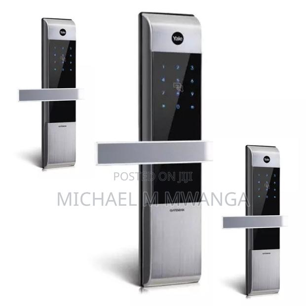 Scratch-Resistant Digital Door Smart Lock
