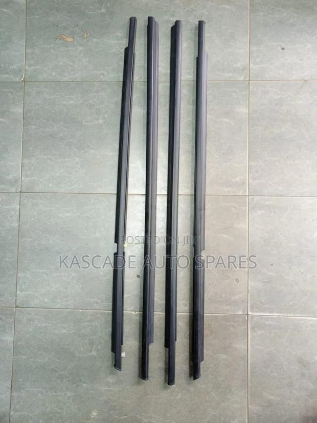 Weather Strip Prado 120