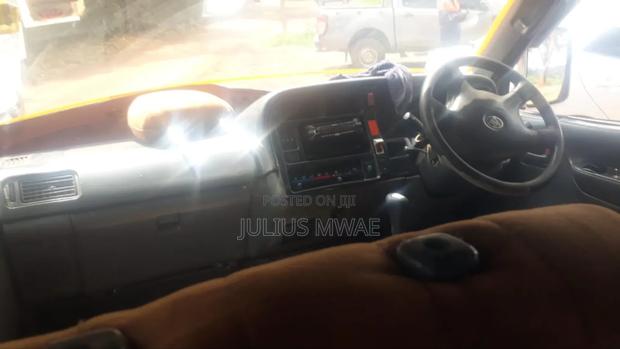 Toyota HiAce 2009 Grey - thumbnail 5