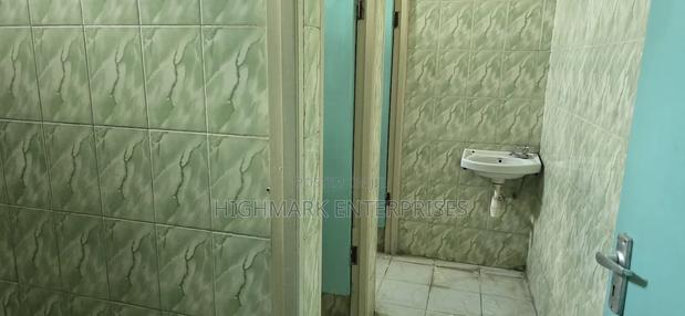 Godown to Let - thumbnail 3