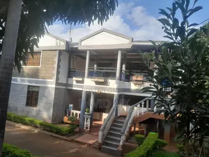 6 Bedrooms, 4 Ensuite