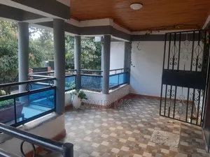 6 Bedrooms, 4 Ensuite