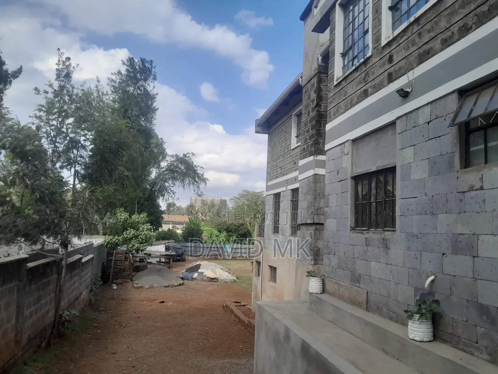 6 Bedrooms, 4 Ensuite