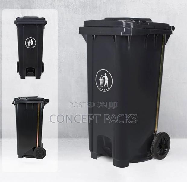 100l Step-on Large Trash Can With Pedal Wheels Durable Dustbin Black