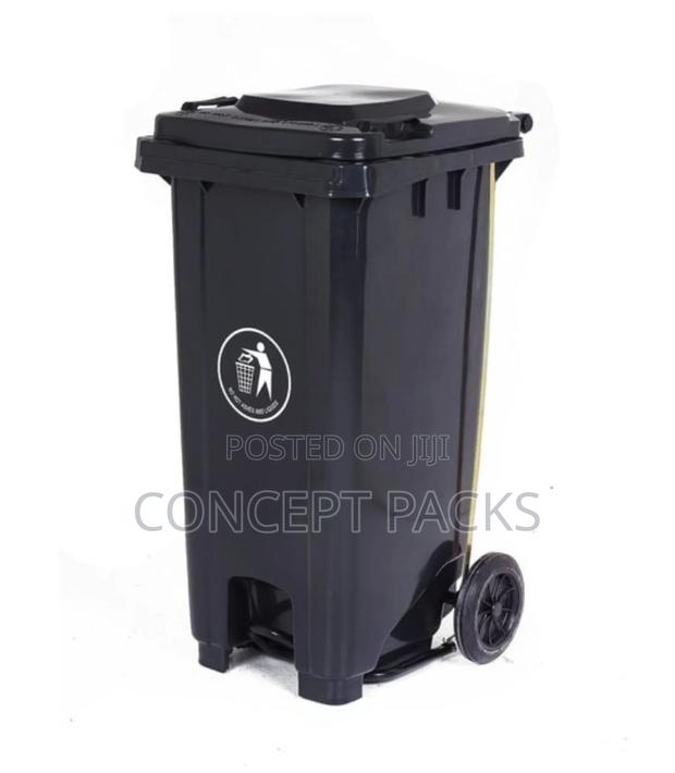 100l Black Heavy-Duty Steel Pedal
Hands Free Opening.