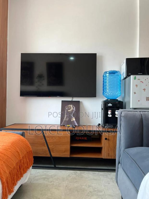 Executive Studio Airbnb Near TRM in Roysambu ,Thika Toad - thumbnail 8