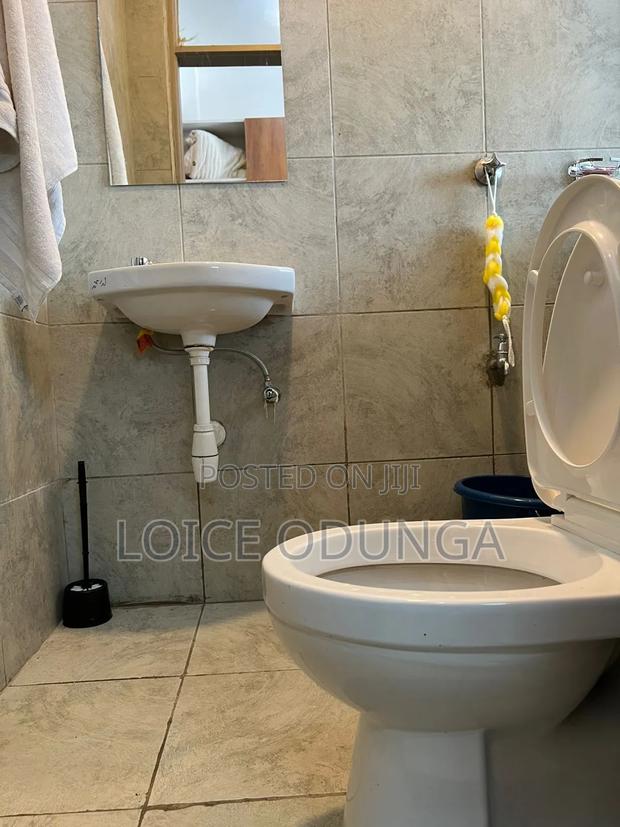 Executive Studio Airbnb Near TRM in Roysambu ,Thika Toad - thumbnail 12