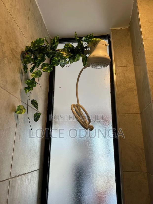 Executive Studio Airbnb Near TRM in Roysambu ,Thika Toad - thumbnail 19