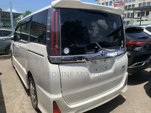 Toyota Noah 1.8 FWD Hybrid (7 seater) 2018 Pearl