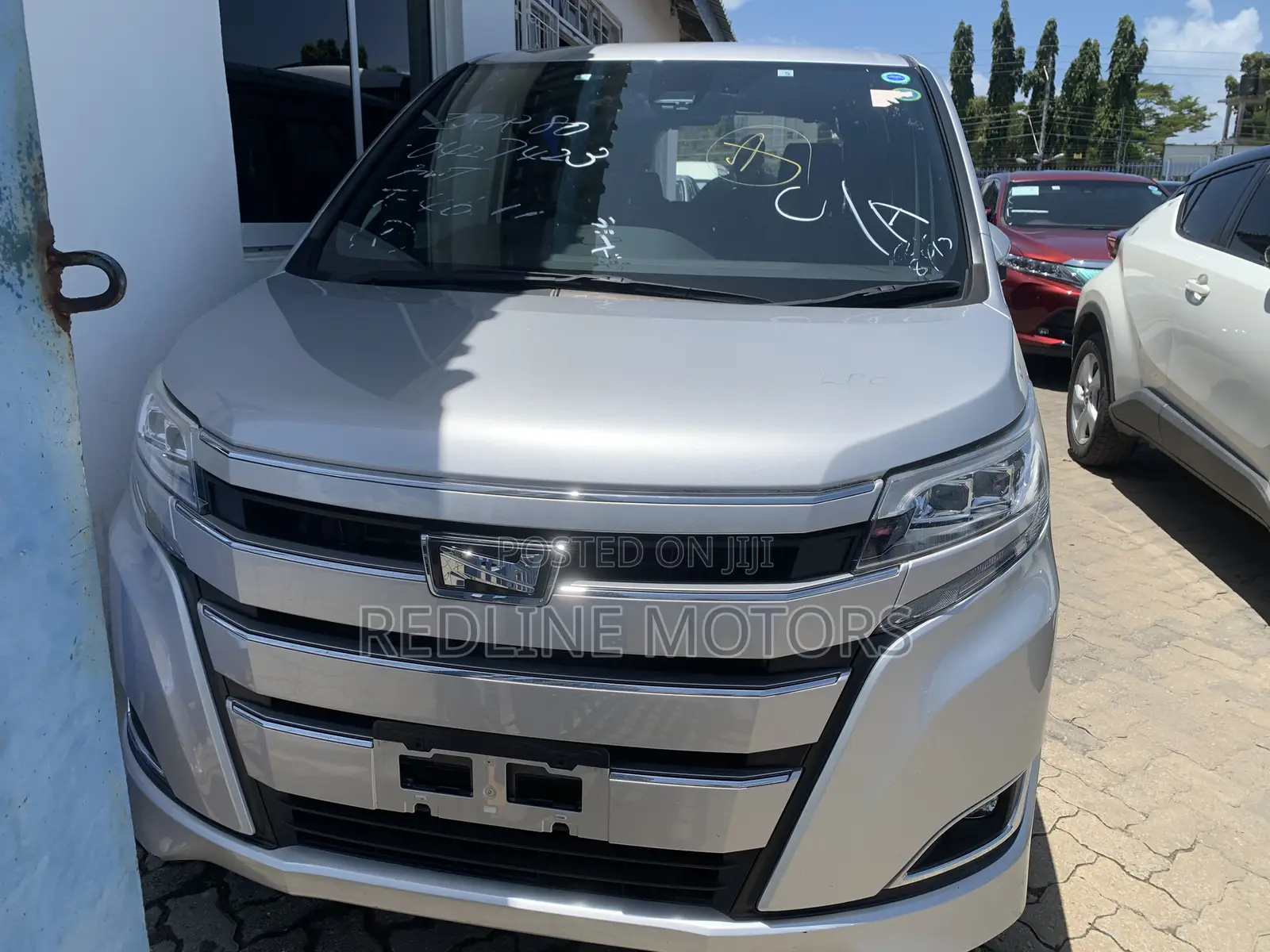 Toyota Noah 2.0 FWD (8 Seater) 2018 Silver