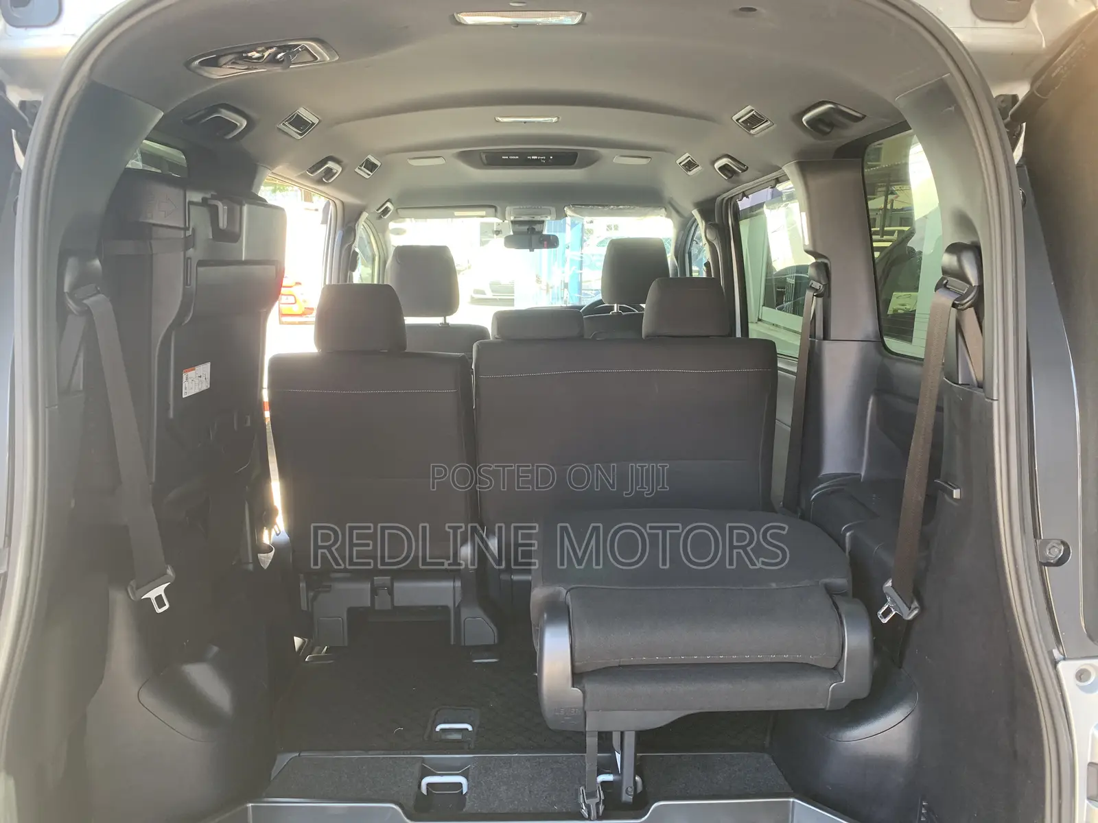 Toyota Noah 2.0 FWD (8 Seater) 2018 Silver