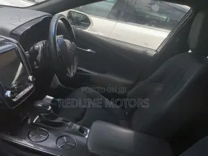 Toyota Crown 2018 Pearl