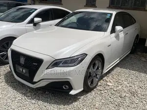 Toyota Crown 2018 Pearl