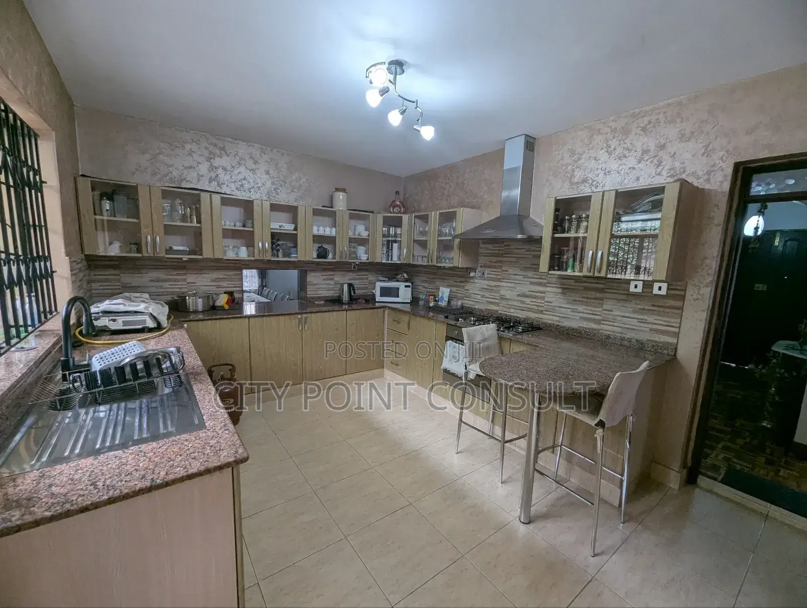 5bdrm Townhouse/Terrace in Raphta Road Area for sale
