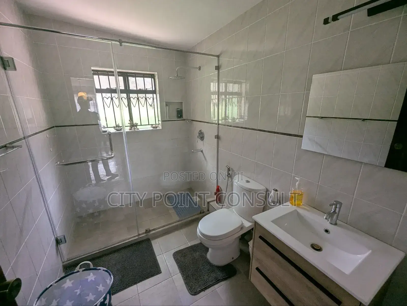 5bdrm Townhouse/Terrace in Raphta Road Area for sale