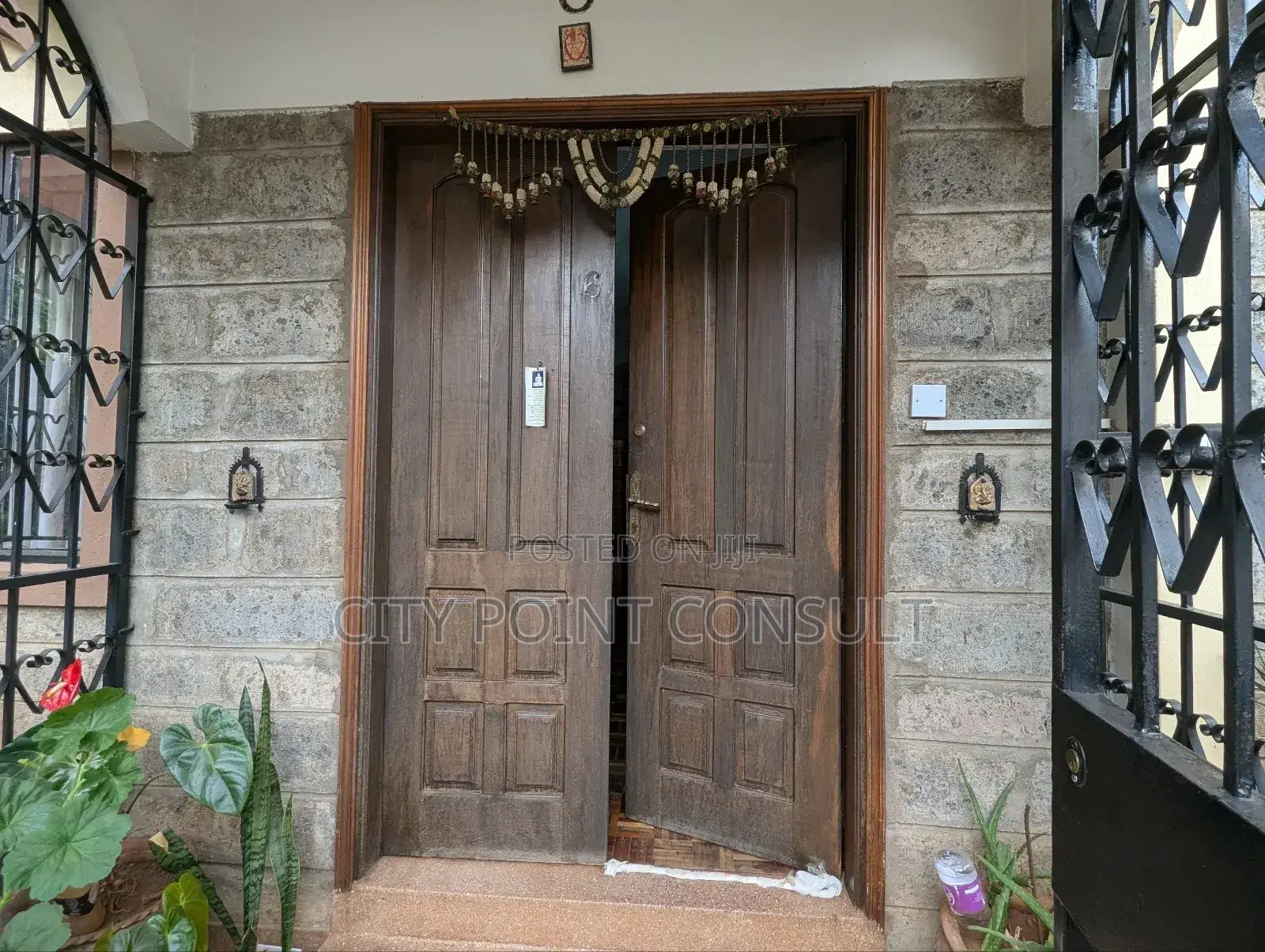 5bdrm Townhouse/Terrace in Raphta Road Area for sale