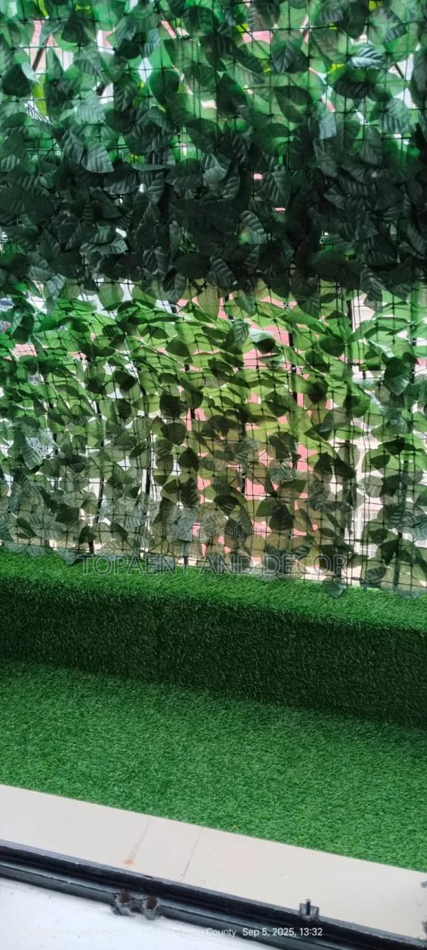 Decorative Artificial Plants for a Privacy Fence at Home