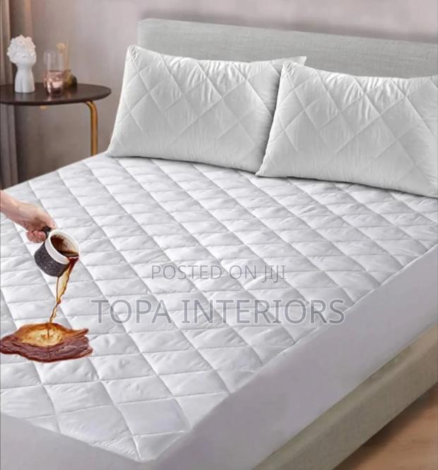 White Noiseless Quilted Waterproof Mattress Covers