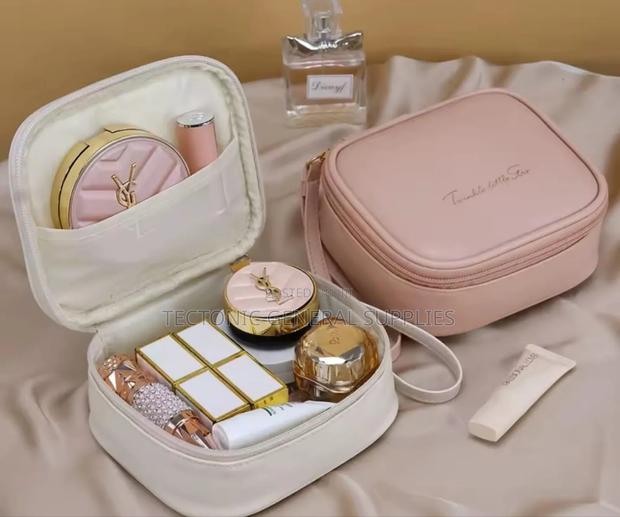 Waterproof Multipurpose Mini Pads Pouch - thumbnail 3