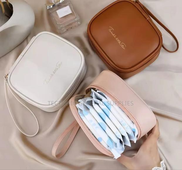 Waterproof Multipurpose Mini Pads Pouch - thumbnail 4