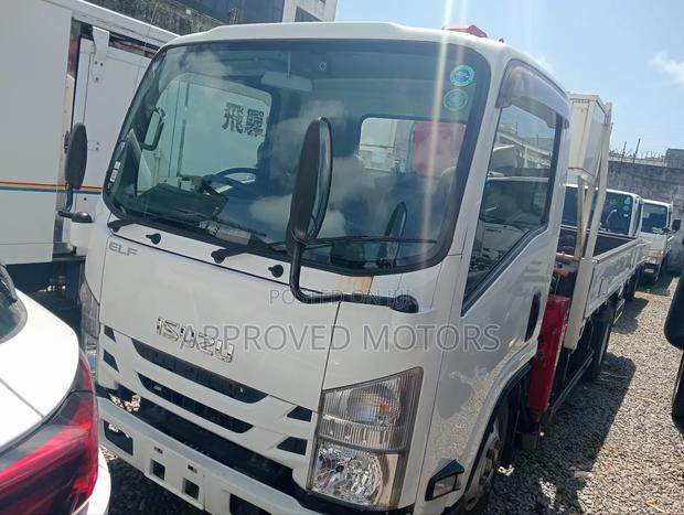 Isuzu Elf Crane Truck