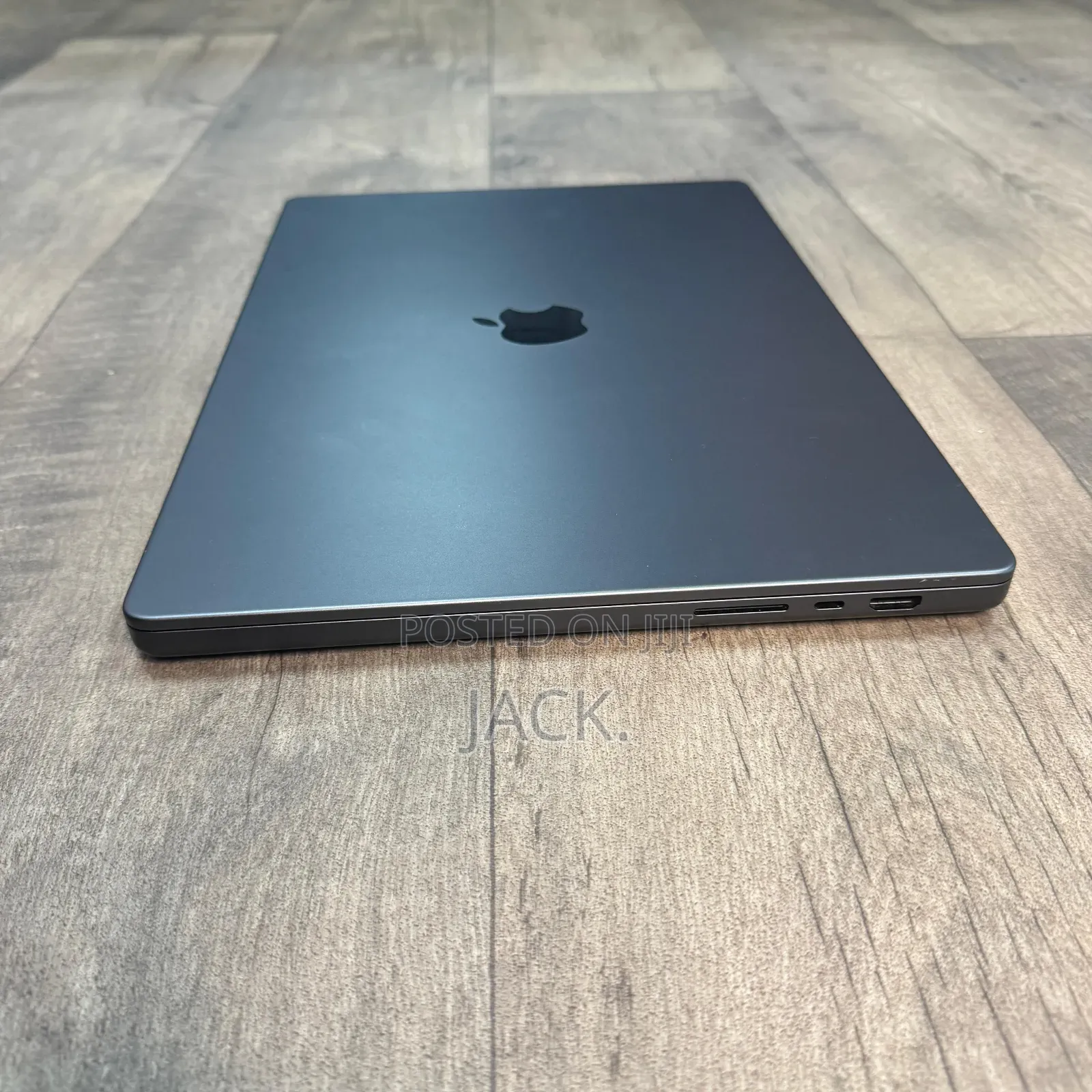 Laptop Apple MacBook Pro 2023 M3 Pro 36GB Apple M3 SSD 512GB