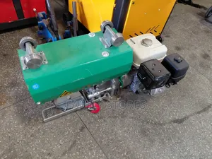 Iori Italian Concrete Crane/Hoist Honda Engine One Tonne.