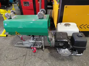 Iori Italian Concrete Crane/Hoist Honda Engine One Tonne.