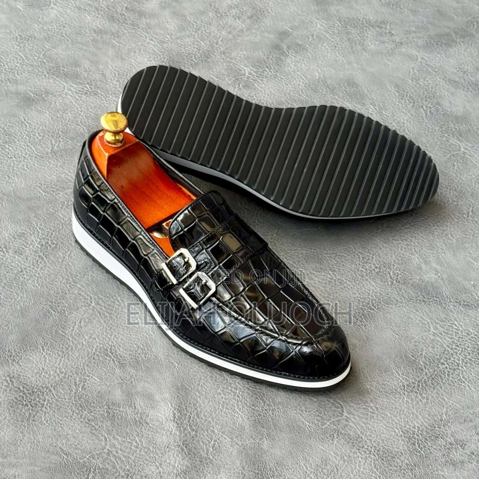 Men Official Shoes,Pure Leather in Black and Chocolate Brown
