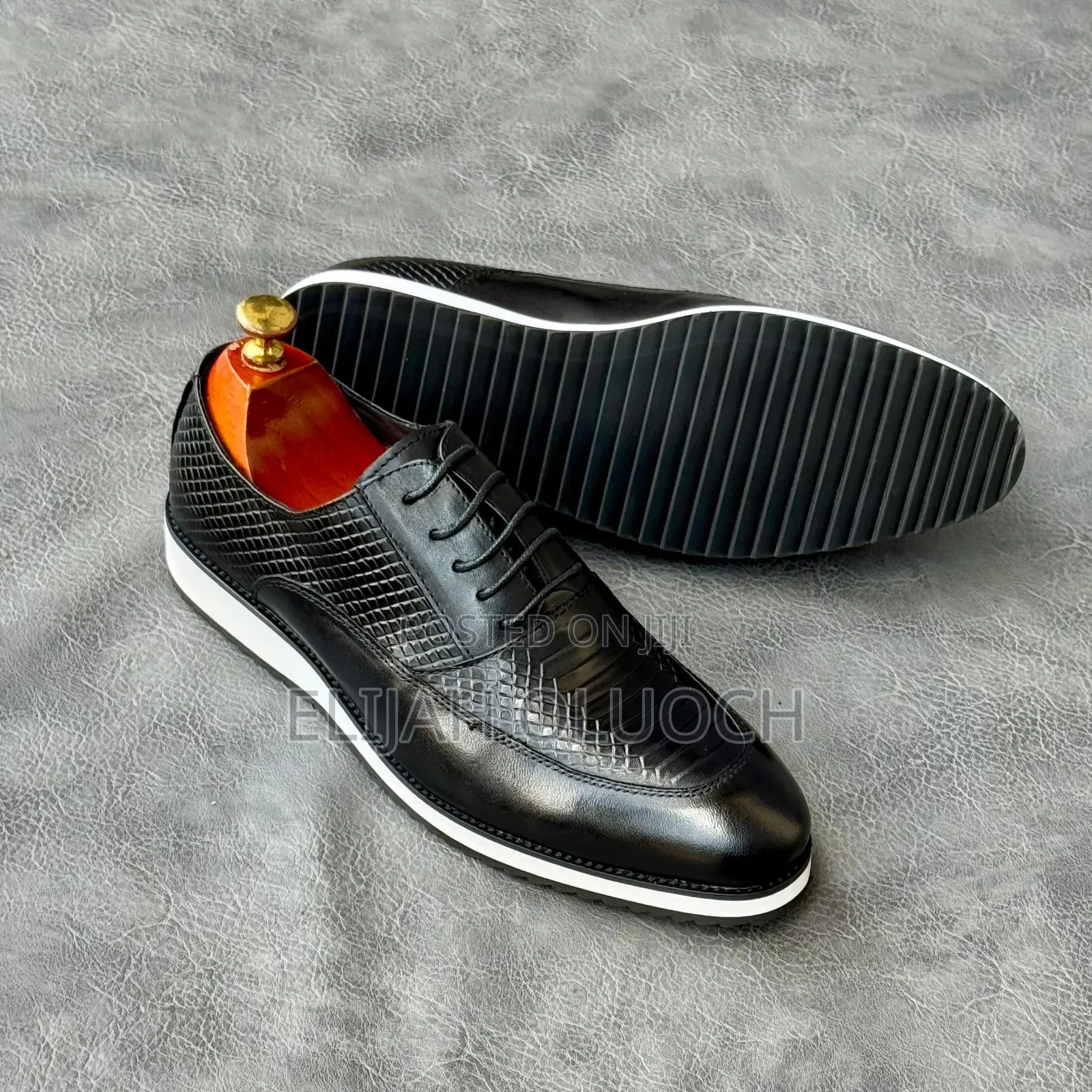 Men Official Shoes,Pure Leather in Black and Chocolate Brown