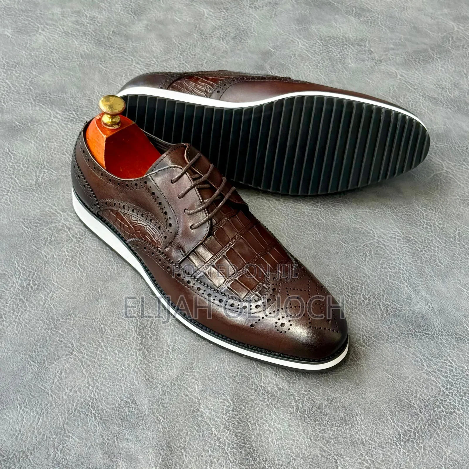 Men Official Shoes,Pure Leather in Black and Chocolate Brown