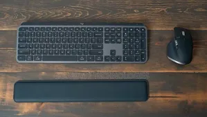 Logitech Mx Keys S Bluetooth Combo Keyboard,Mouse,Palm Rest - Graphite