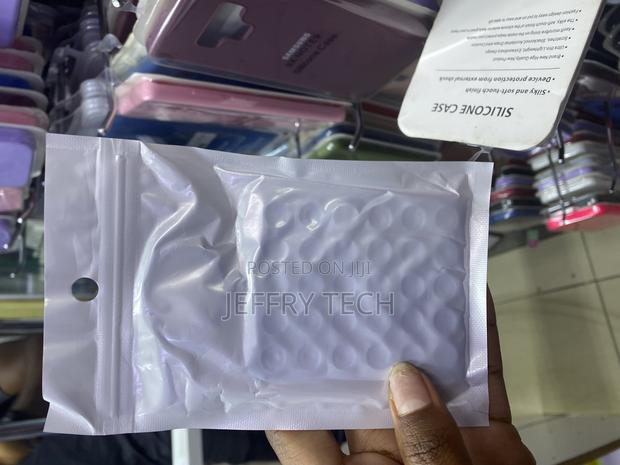 Mishty Suction Phone Case Mount, Sillicon Adhesive Phone Accessory - main view