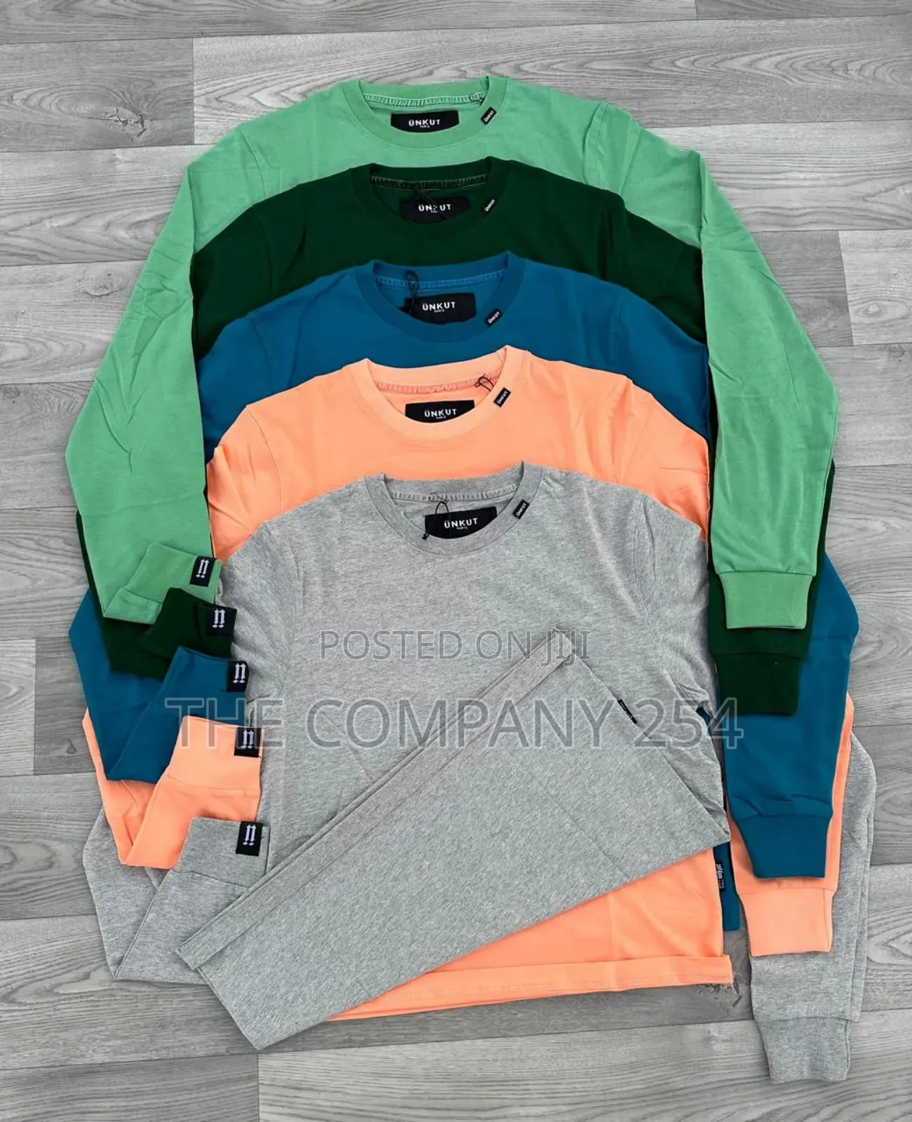 Quality Plain Longsleeved Cotton Round Neck Sweat Shirts Available