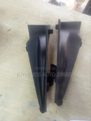Nissan Sylphy/Blue Bird Windscreen Finisher