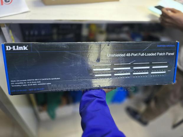 D-Link 48-Port Cat 6 Patch Panel // D-Link 48-Port