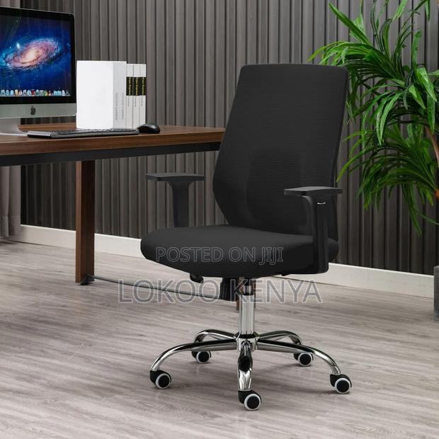 Office Chair : Black Rolling Mid-Back Office Chair - thumbnail 6