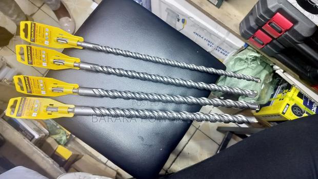 Concrete Bits Strong - thumbnail 2