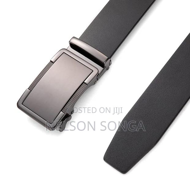 100% Genuine Leather