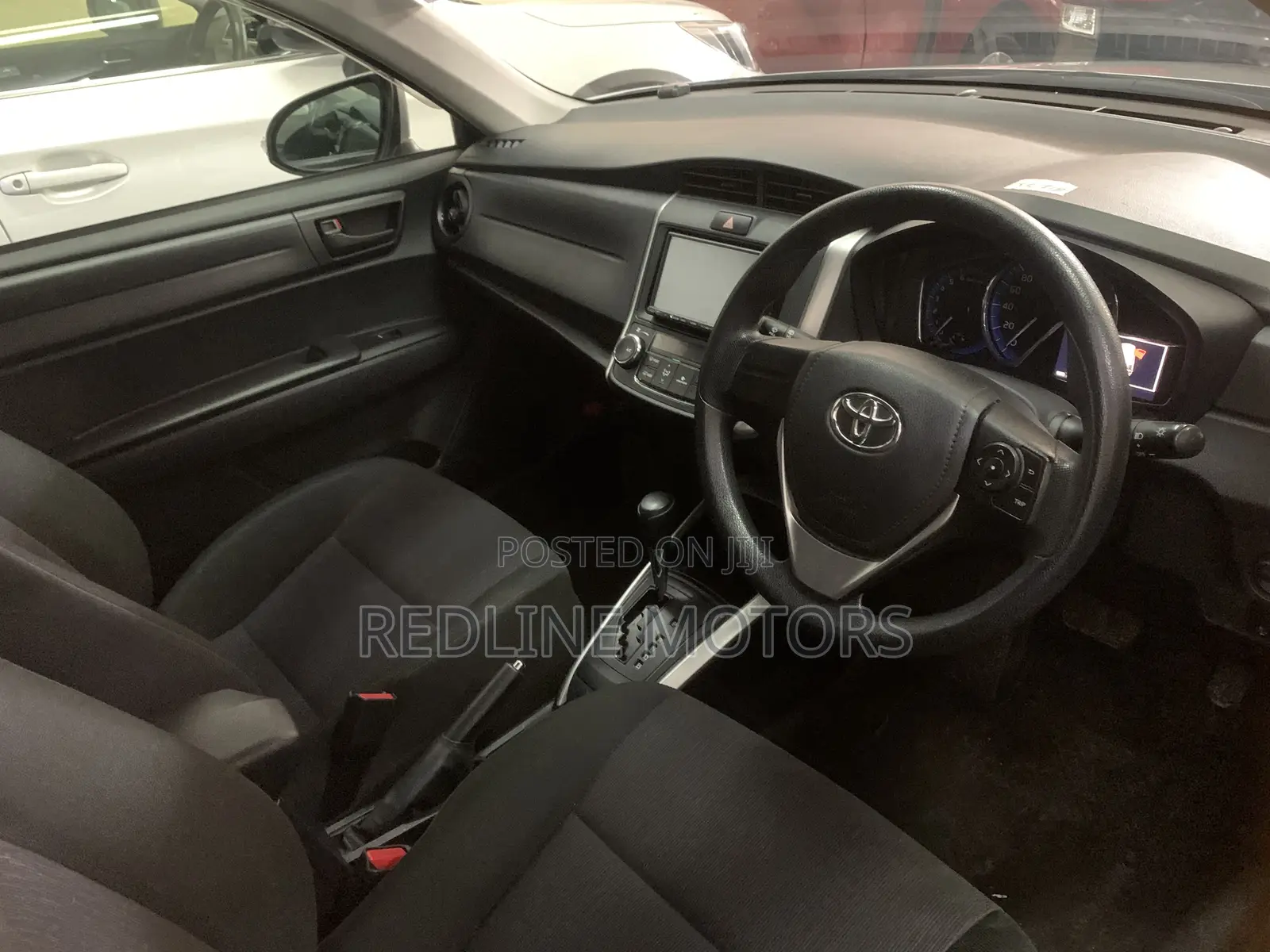 Toyota Corolla Fielder 1.5 Hybrid FWD 2019 Silver