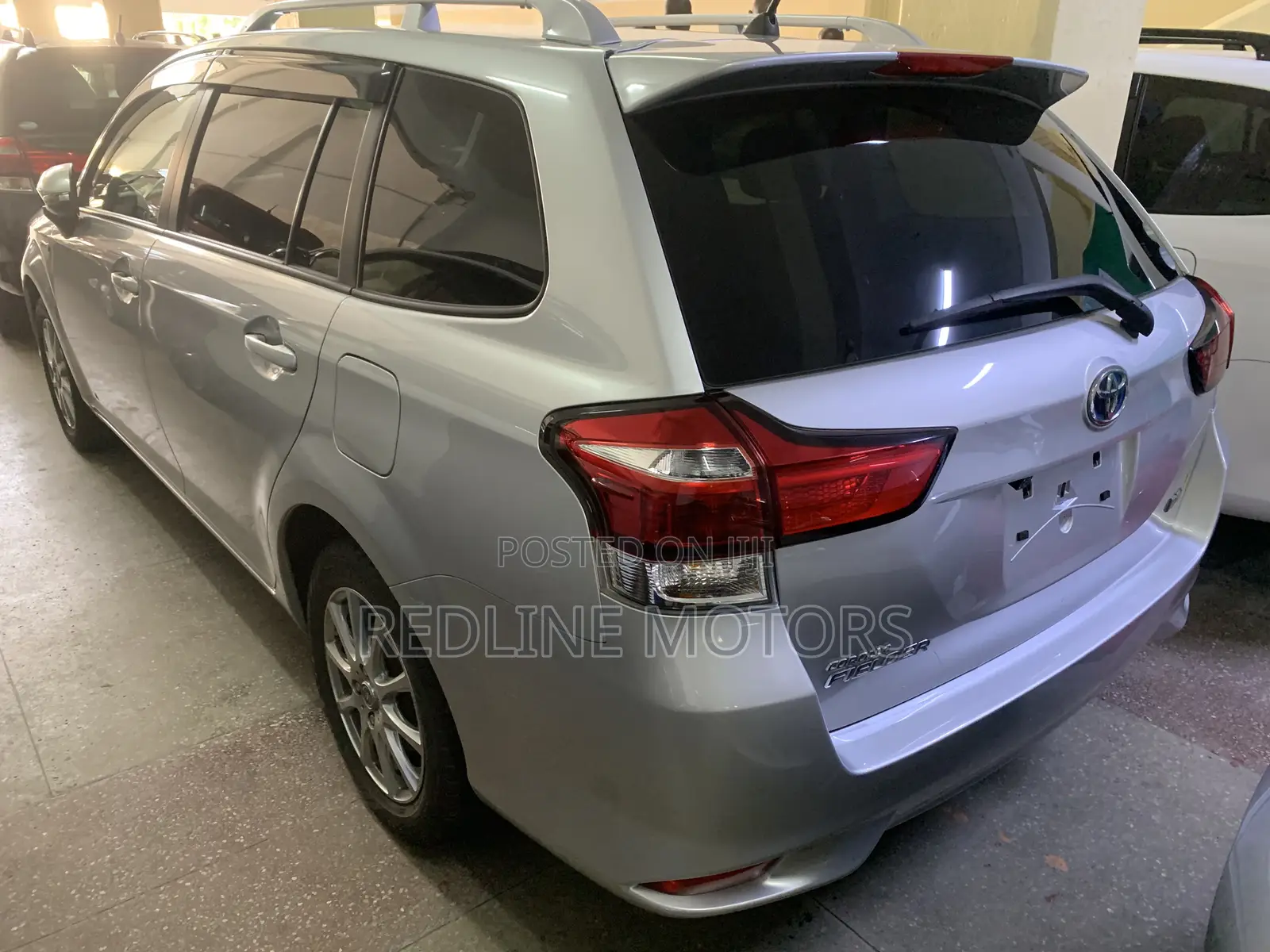 Toyota Corolla Fielder 1.5 Hybrid FWD 2019 Silver