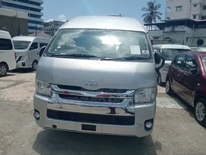 Toyota HiAce 2019 Silver